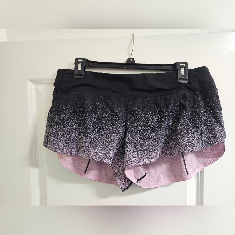 Lululemon Rare Sz 10 speed ups 2.5 inch excellent condition